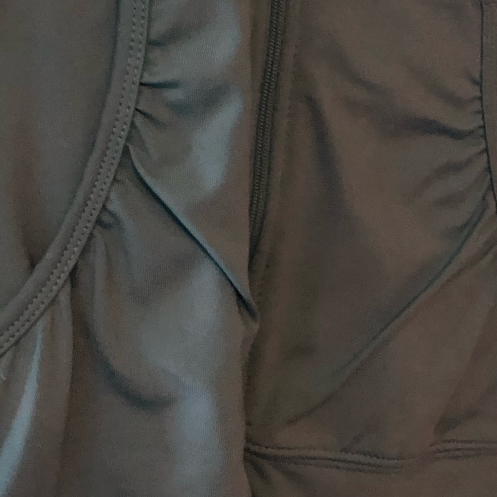 Cute Reebok jacket - Picture 3 of 3